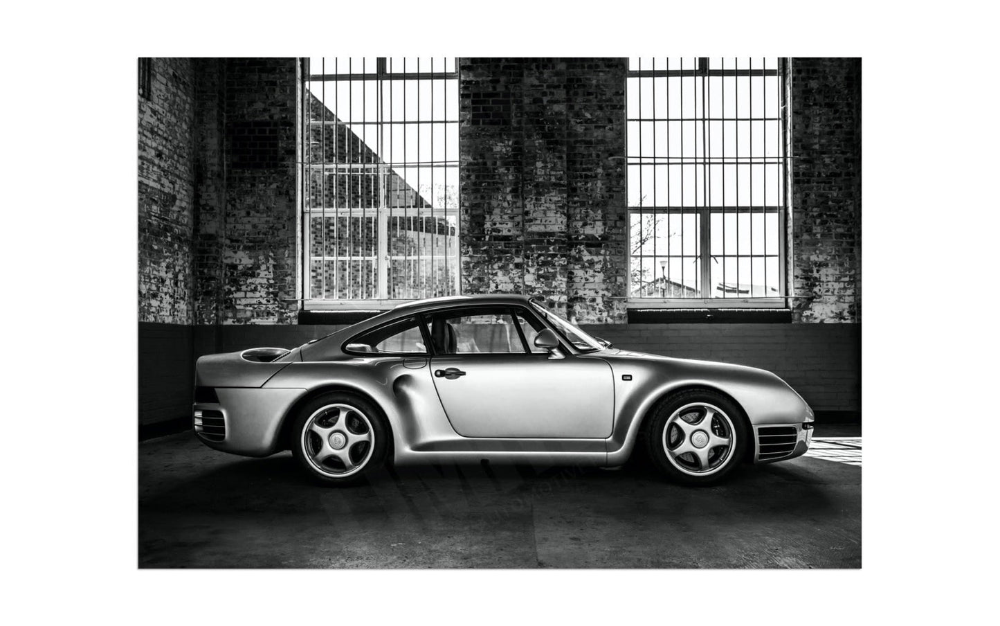 Porsche 959 at Bicester Heritage