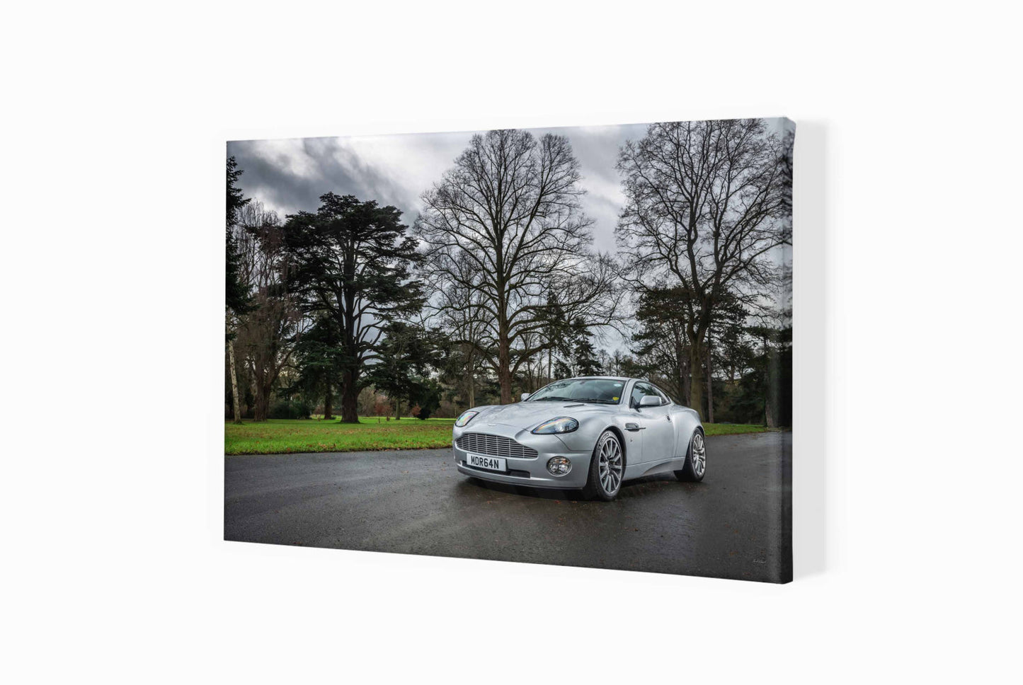 Aston Martin V12 Vanquish (mk1)
